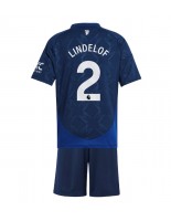 Otroške Nogometnih dresov Manchester United Victor Lindelof #2 Gostujoči 2024-25 Kratki rokavi (+ hlače)